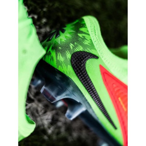 Cleats Nike Phantom 6 Low Elite Erling Haaland FG